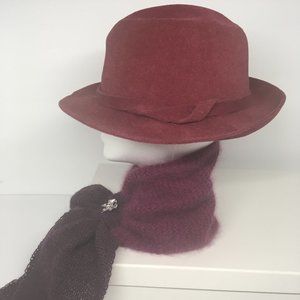 Nwot. Helen Kaminski Hat. Size Medium. 100% Formed Felt. Made in Sri Lanka.